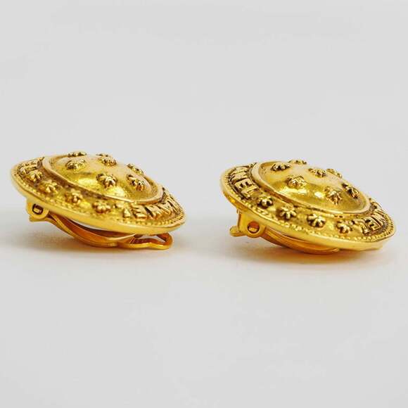 CHANEL Authentic Gold Earrings - Picture 2 of 6